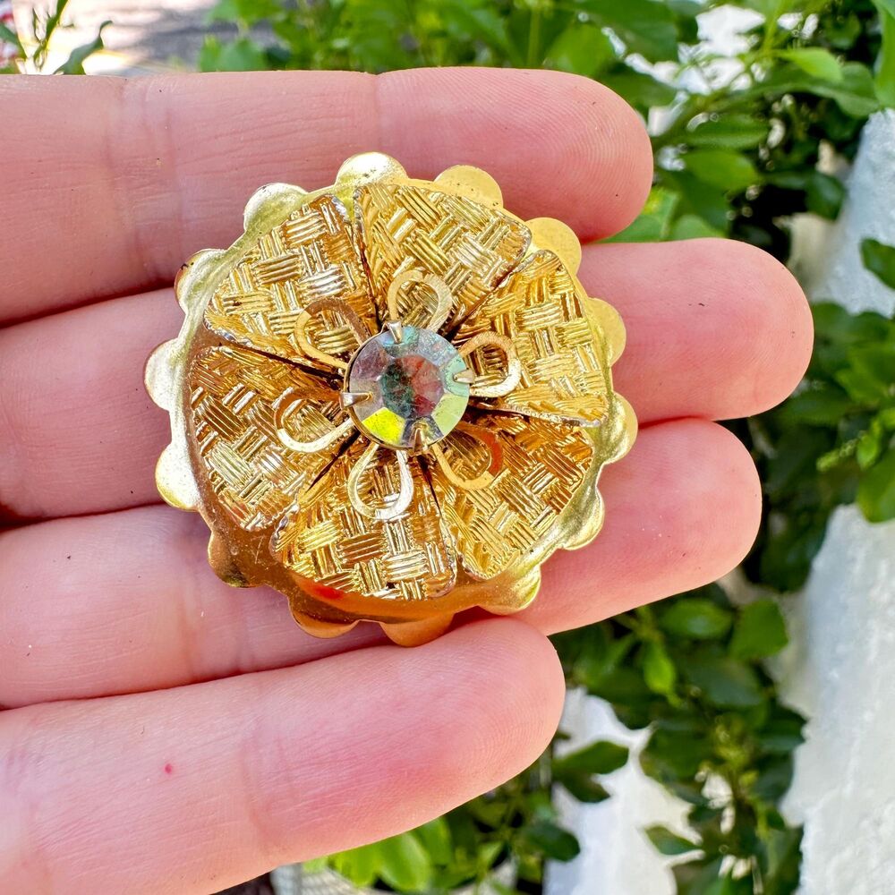Vintage Jewelry Gold Tone Rhienstone Scarf Clip